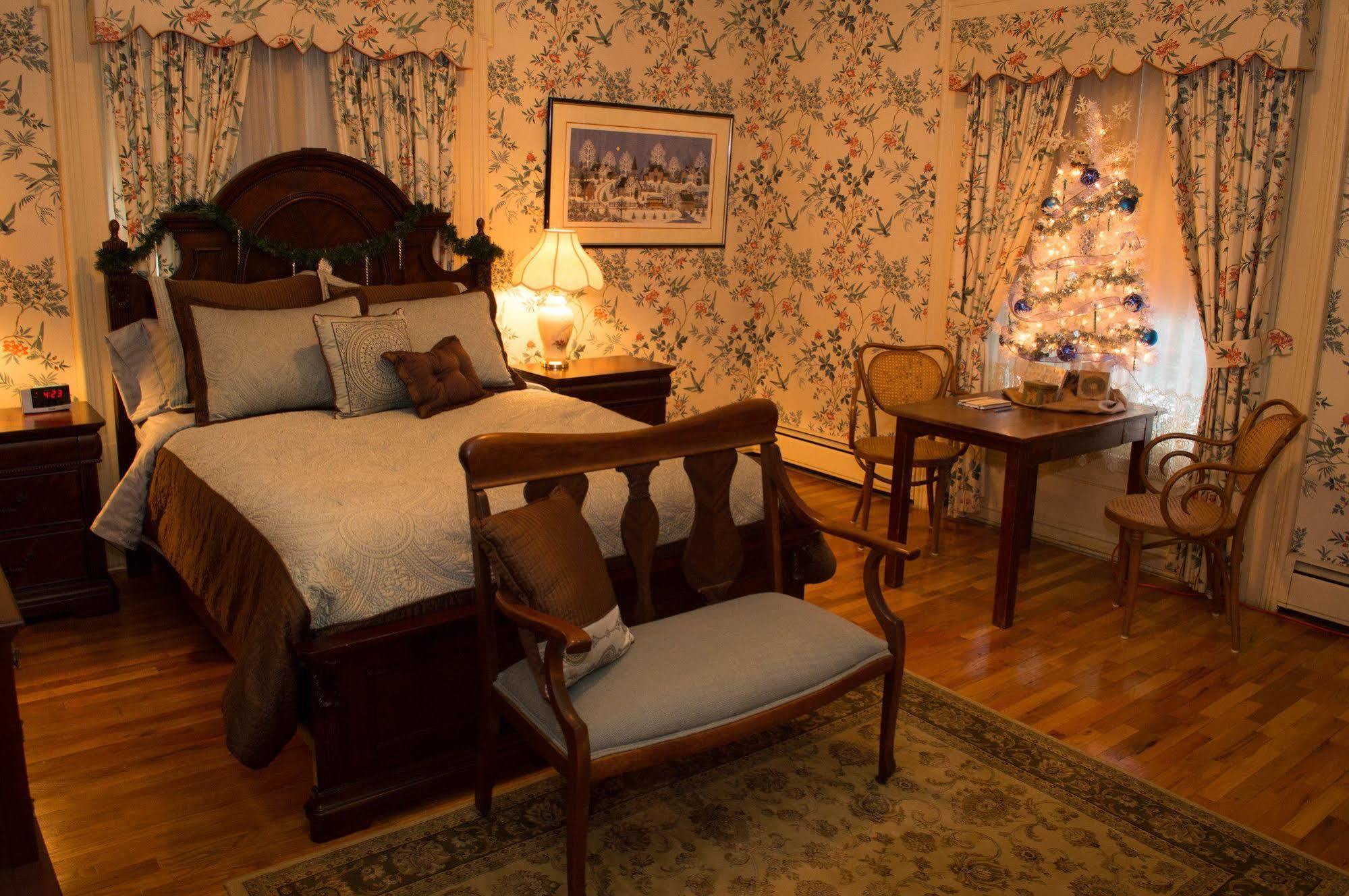 Silver Heart Inn & Cottages Индипендънс Екстериор снимка